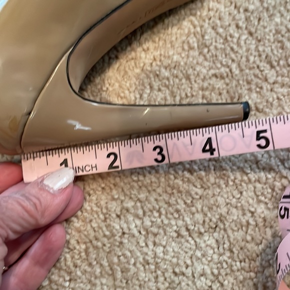 Vince Camuto shiny high heel pumps - Picture 12 of 13